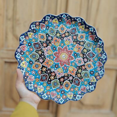 سبد حصیری دستبافت دسته‌چوبی (سایز متوسط)
